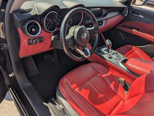 2020 Alfa Romeo Stelvio Base