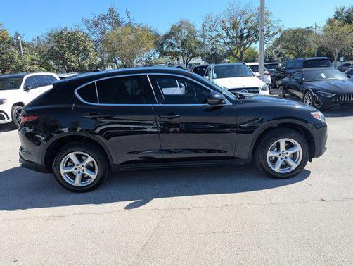 2020 Alfa Romeo Stelvio Base