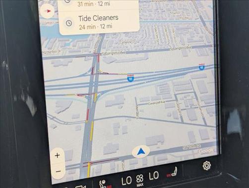 2023 Volvo XC40 B5 Plus Dark Theme