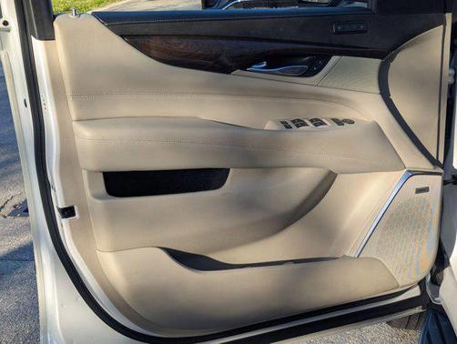 2018 Cadillac Escalade Base