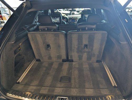 2023 Bentley Bentayga V8