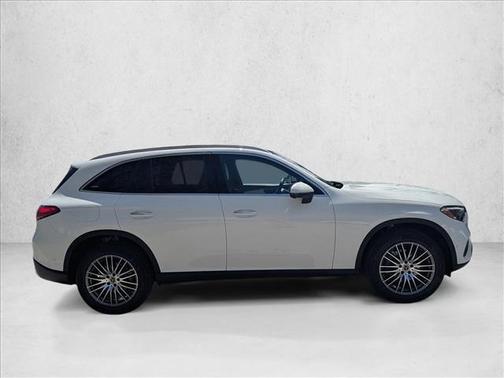 2026 Mercedes-Benz GLC 300 4MATIC