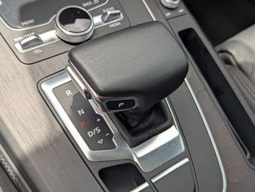 2020 Audi Q5 Premium Plus 55 TFSI e quattro S tronic