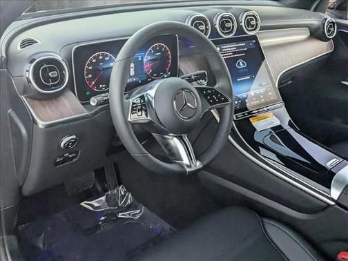2025 Mercedes-Benz GLC 300 Base