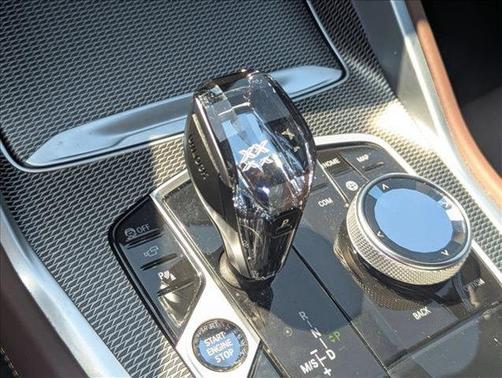 Manhattan Green Metallic 2022 BMW X6 xDrive40i