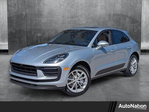 2022 Porsche Macan Base