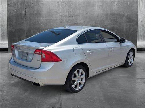2016 Volvo S60 T5 Drive-E Premier
