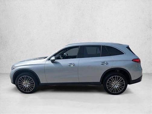Cirrus Silver Metallic 2026 Mercedes-Benz GLC 300 Base