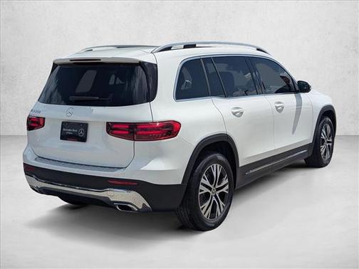Polar White 2026 Mercedes-Benz GLB 250 Base