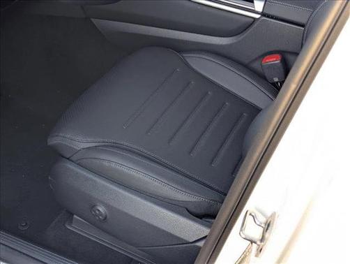 2026 Mercedes-Benz GLC 300 Base