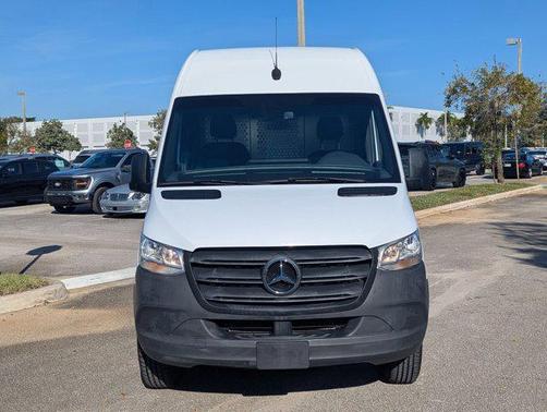 2022 Mercedes-Benz Sprinter 2500 Standard Roof
