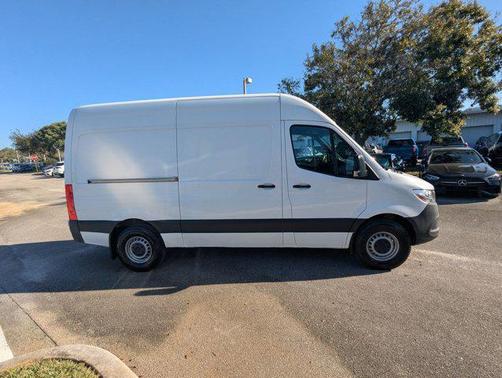 2022 Mercedes-Benz Sprinter 2500 Standard Roof