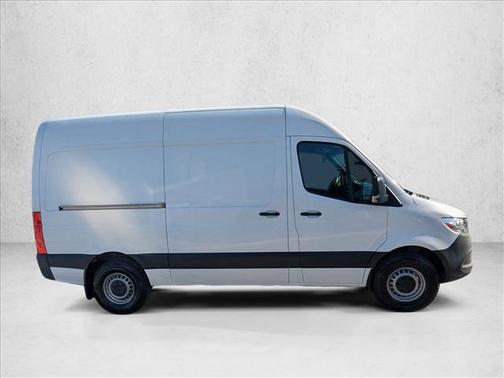 2022 Mercedes-Benz Sprinter 2500 Standard Roof