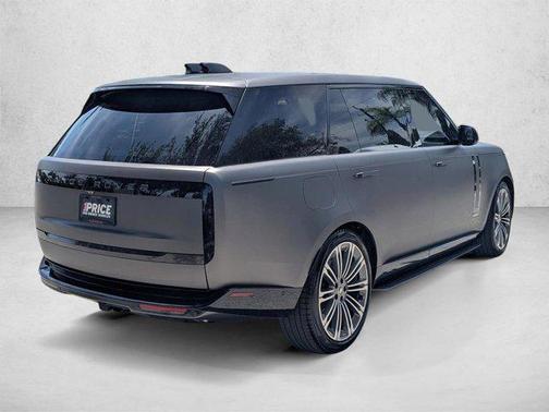 Ostuni Pearl White Metallic 2024 Land Rover Range Rover P530 Autobiography