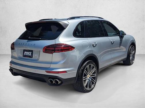 Rhodium Silver Metallic 2018 Porsche Cayenne S