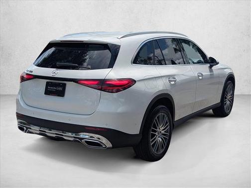 Polar White 2026 Mercedes-Benz GLC 300 Base