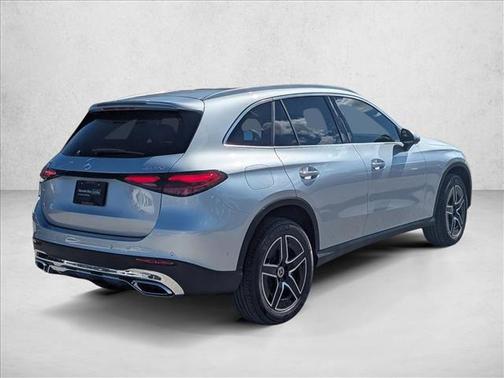 2026 Mercedes-Benz GLC 300 4MATIC