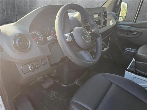 2025 Mercedes-Benz Sprinter 2500 High Roof