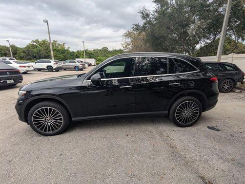 2025 Mercedes-Benz GLC 300 Base