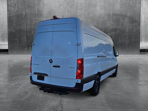 2025 Mercedes-Benz Sprinter 2500 High Roof