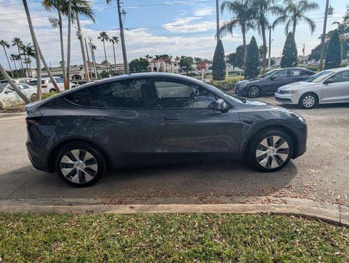 2021 Tesla Model Y Standard Range Rear-Wheel Drive