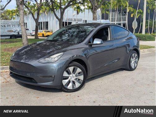 2021 Tesla Model Y Standard Range Rear-Wheel Drive