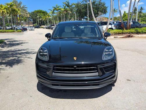2022 Porsche Macan Base