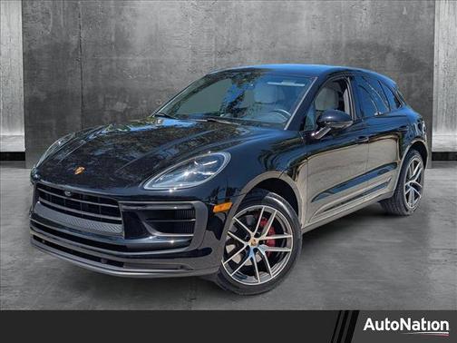 2022 Porsche Macan Base