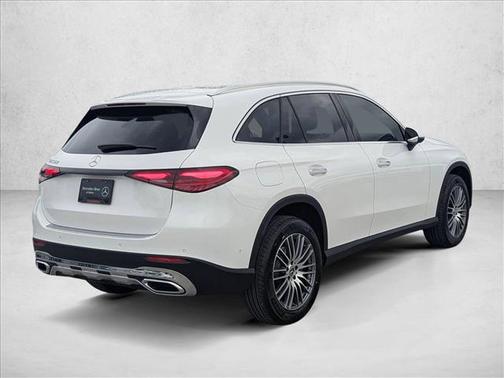 Polar White 2026 Mercedes-Benz GLC 300 Base