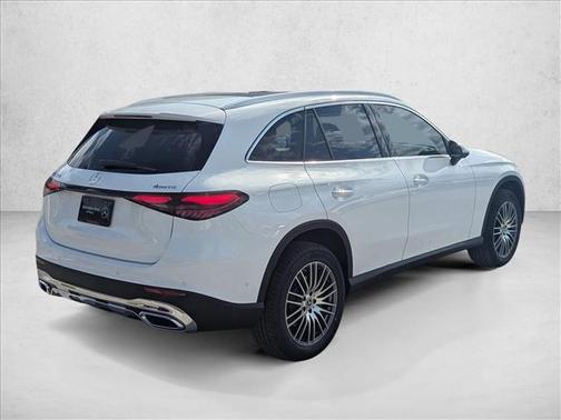 2026 Mercedes-Benz GLC 300 4MATIC