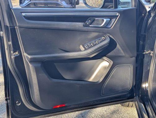 2018 Porsche Macan AWD