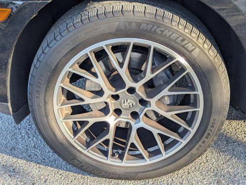 2018 Porsche Macan AWD