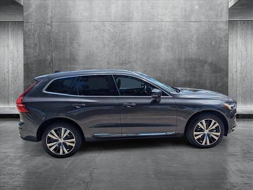 2022 Volvo XC60 Recharge Plug-In Hybrid T8 Inscription