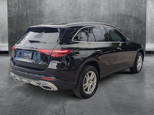 2025 Mercedes-Benz GLC 300 Base