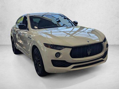 Bianco 2024 Maserati Levante GT Ultima