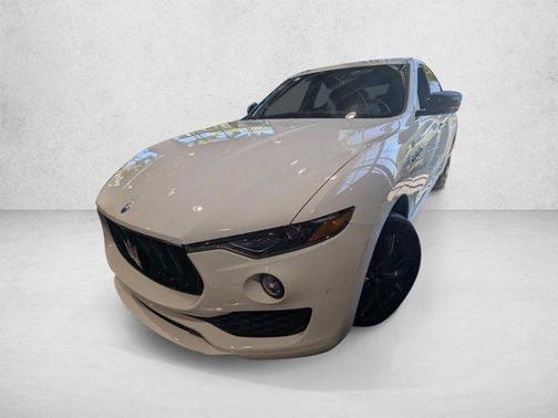 Bianco 2024 Maserati Levante GT Ultima