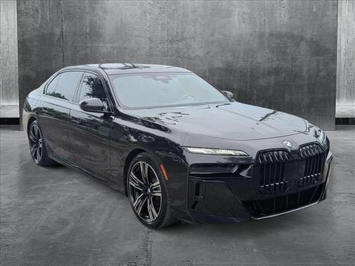 2023 BMW 740 i