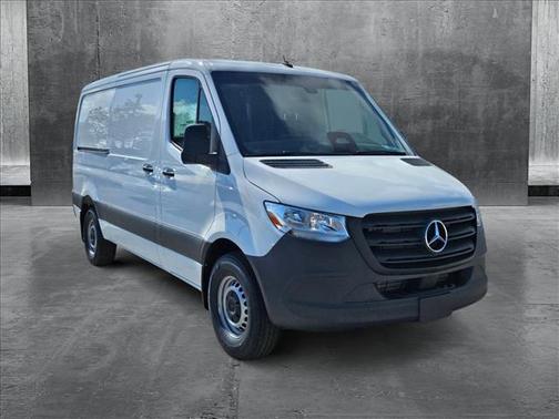 2025 Mercedes-Benz Sprinter 2500 Standard Roof