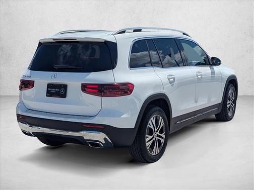 Polar White 2026 Mercedes-Benz GLB 250 Base