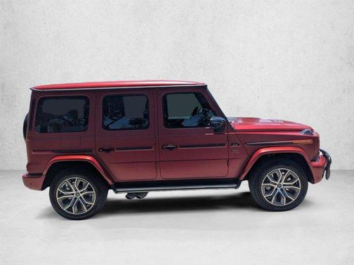MANUFAKTUR Exclusive Cardinal Red Magno 2026 Mercedes-Benz AMG G 63 AMG G 63