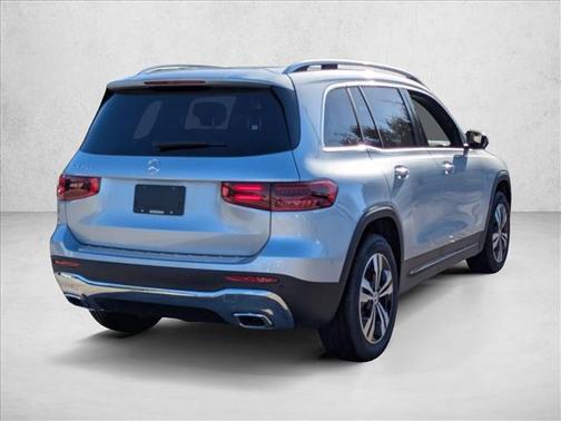 Cirrus Silver Metallic 2026 Mercedes-Benz GLB 250 Base