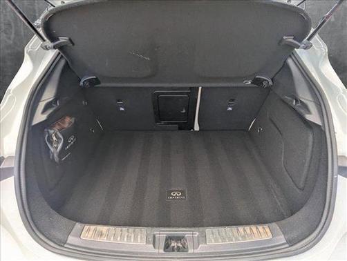 2018 INFINITI QX30 Premium