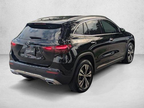 Night Black 2026 Mercedes-Benz GLA 250 4MATIC