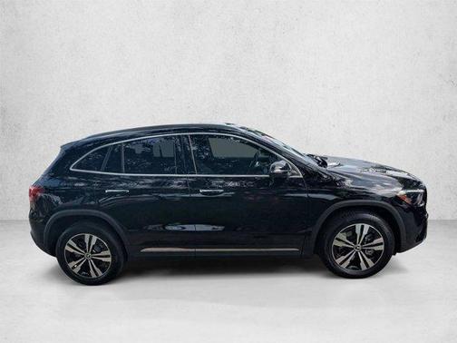 Night Black 2026 Mercedes-Benz GLA 250 4MATIC