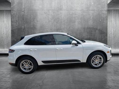2021 Porsche Macan Base