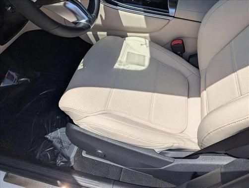 2025 Mercedes-Benz GLC 350e Base