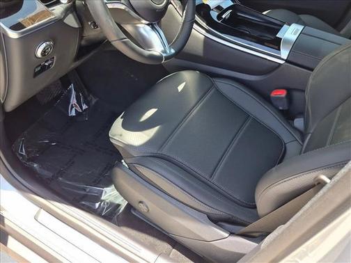 Cirrus Silver Metallic 2026 Mercedes-Benz GLC 300 Base