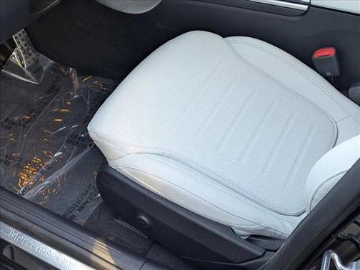 2026 Mercedes-Benz GLC 300 Base