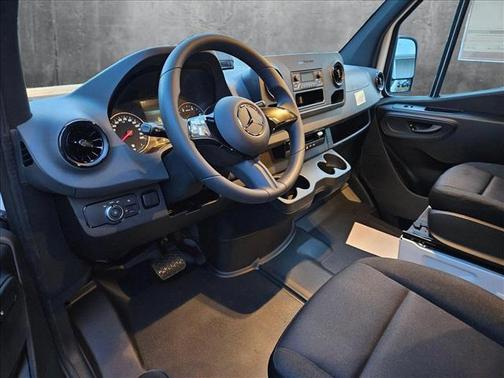 2025 Mercedes-Benz Sprinter 2500 Standard Roof