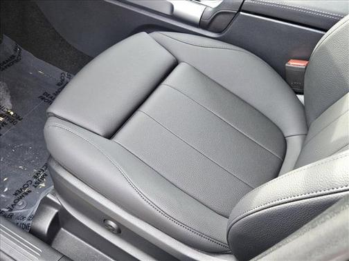 2025 Mercedes-Benz GLB 250 Base